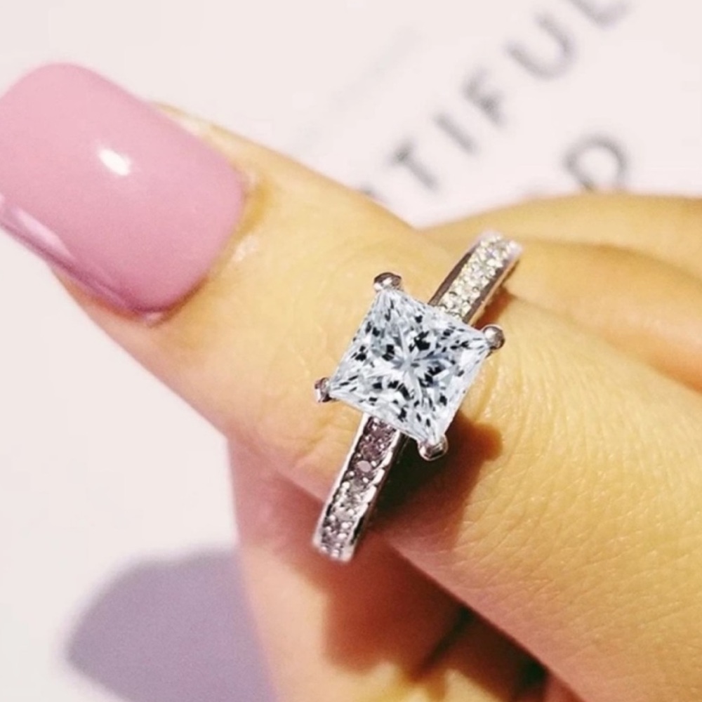 NEW PRINCESS CUT 2 CT DIAMOND ENGAGEMENT RING, CUTE RING, SHINY RING.